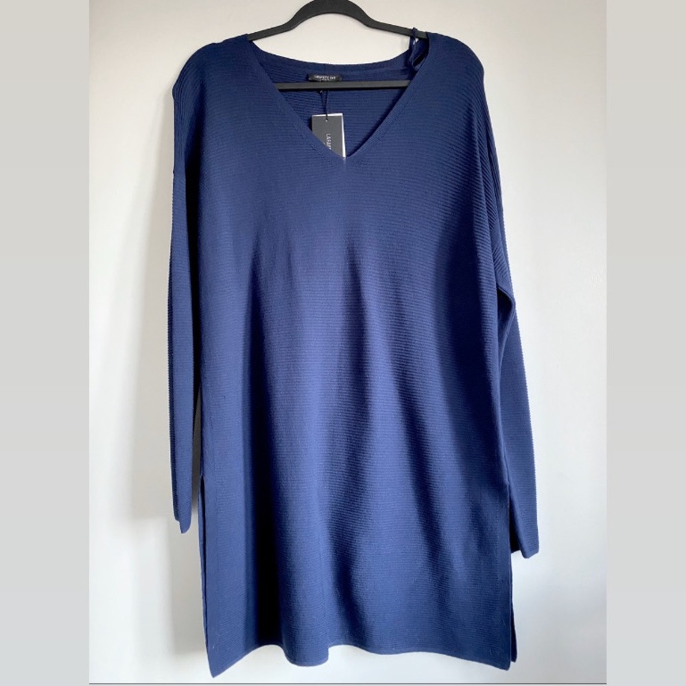 Lafayette 148 tunic sweater v neck navy